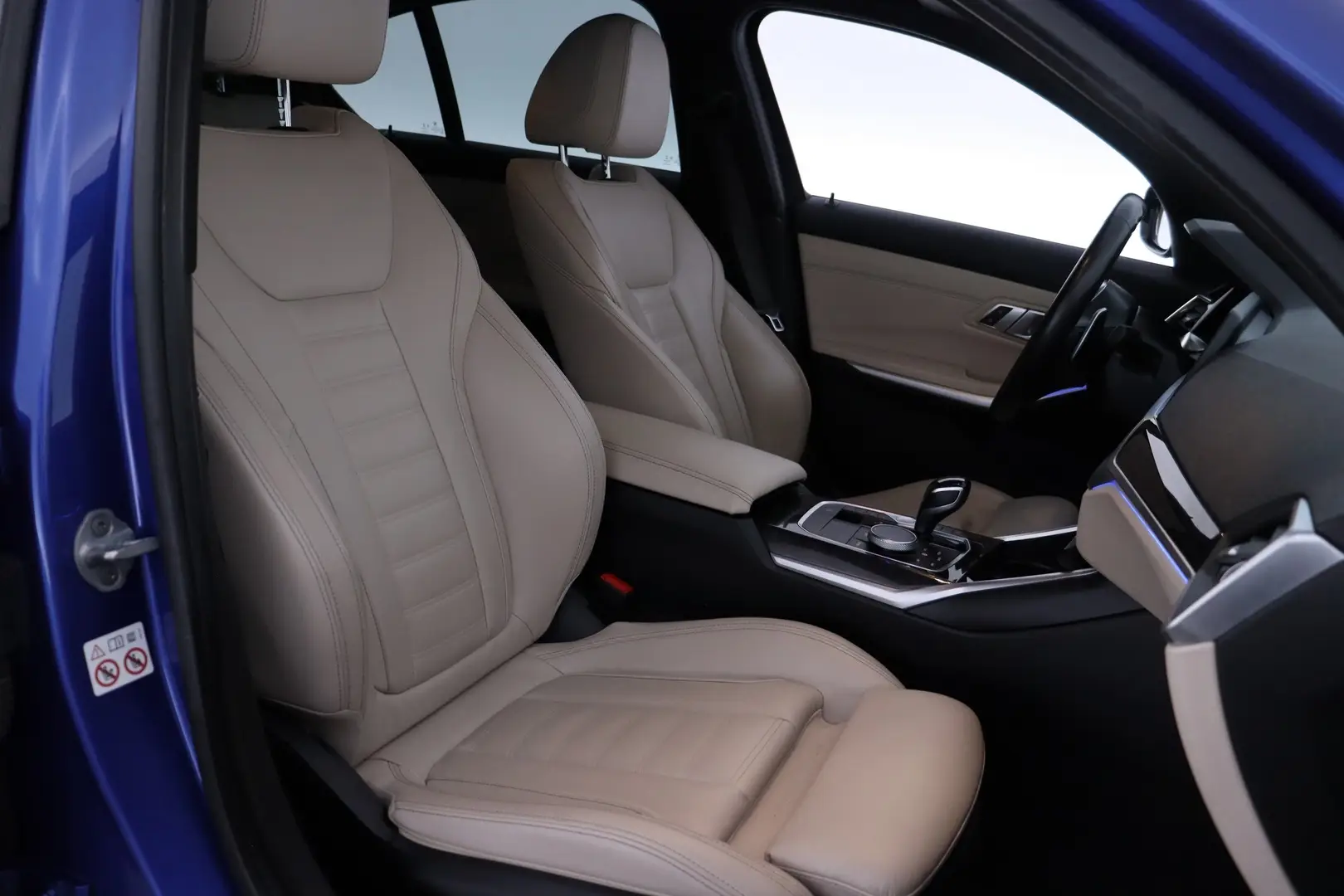 Car Image - feFPrz9YrIt9PnHarw85V