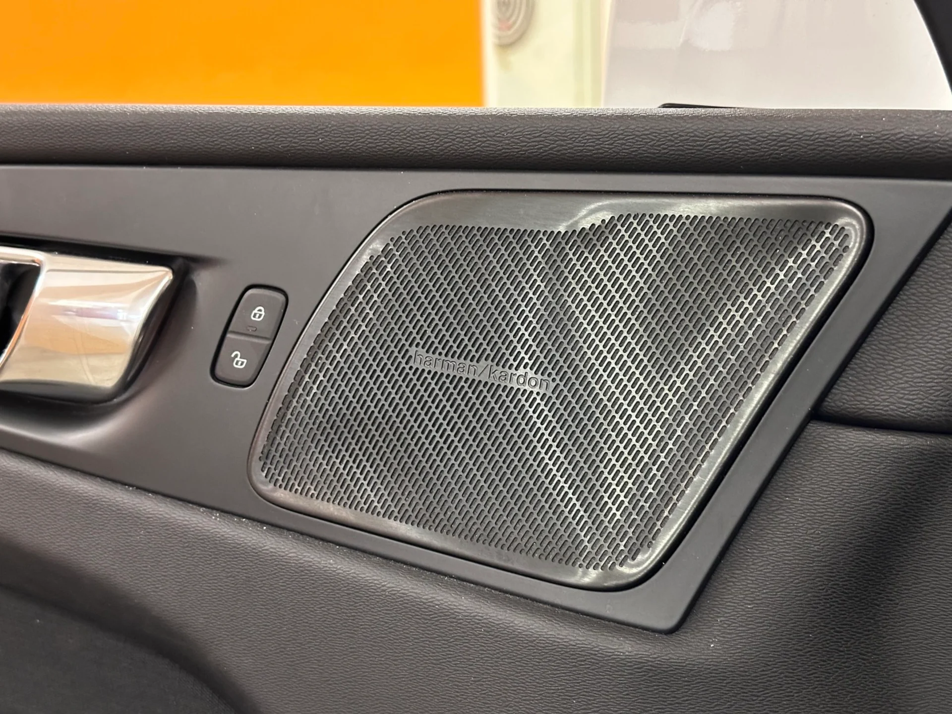 Car Image - 7f7fG36XBUVB0c2nIvSx0F