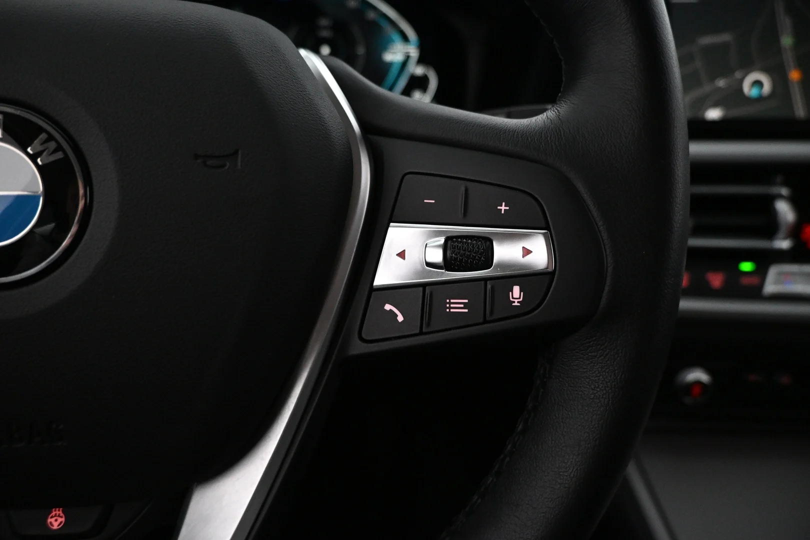 Car Image - 1e37xVbJwBD1fbAEsy0X7z