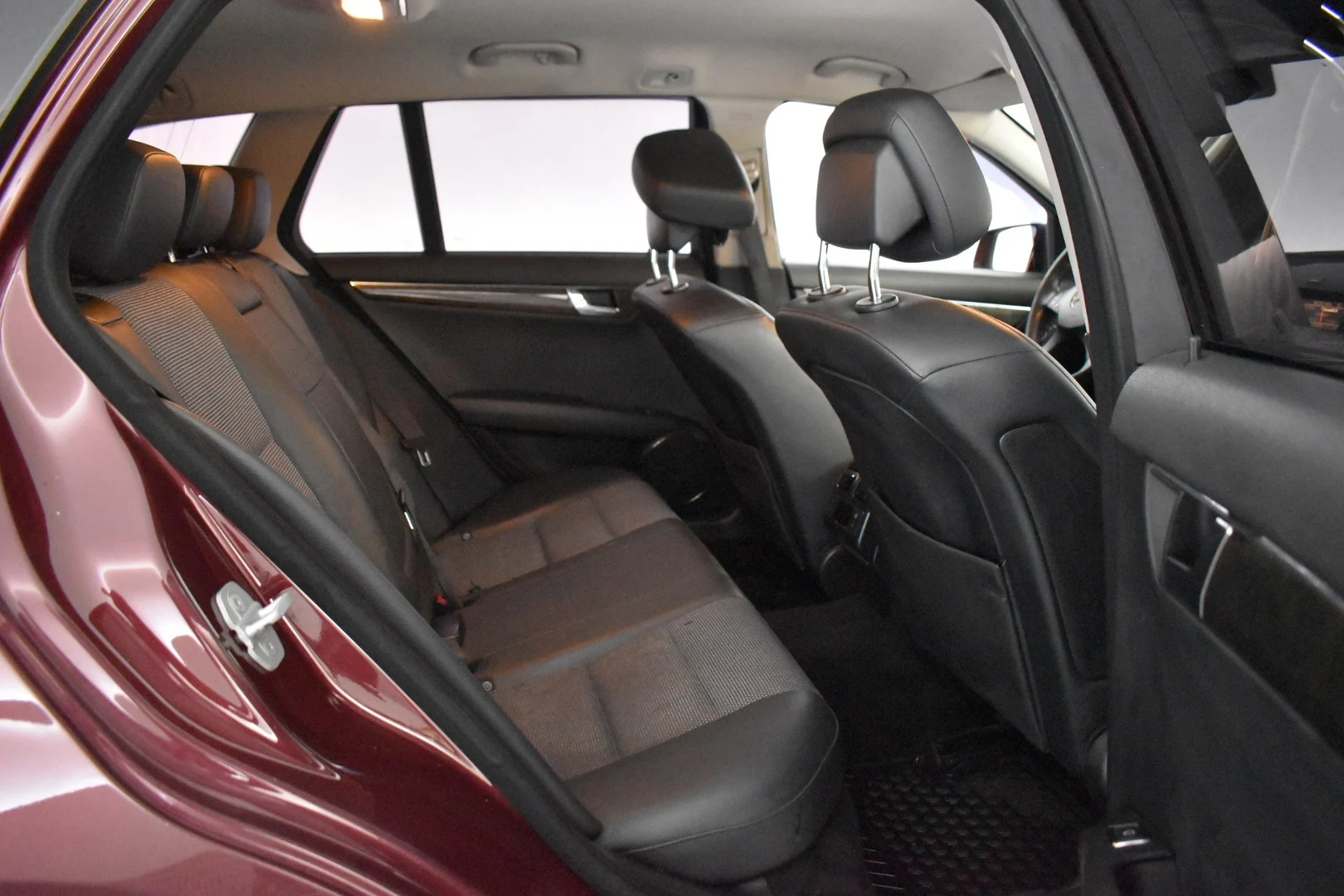Car Image - 4xdn4biFxK2g2hObwnoyeR