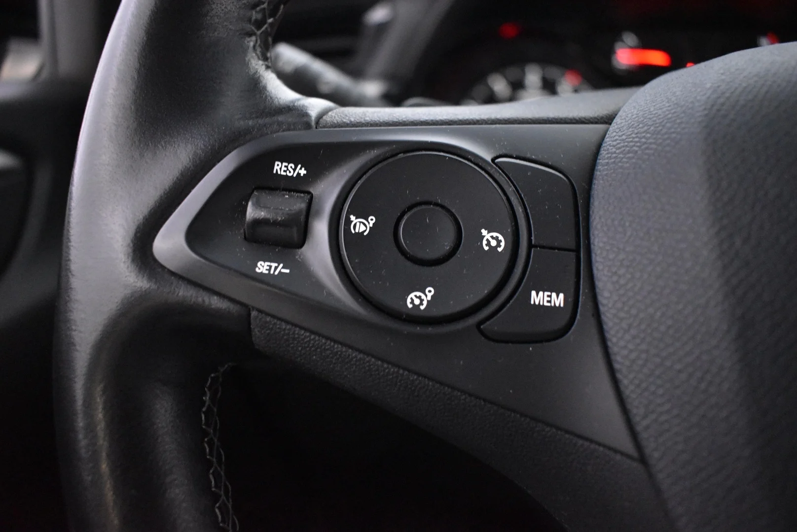 Car Image - 46bMeMxqcTBel0rkAE4cMX