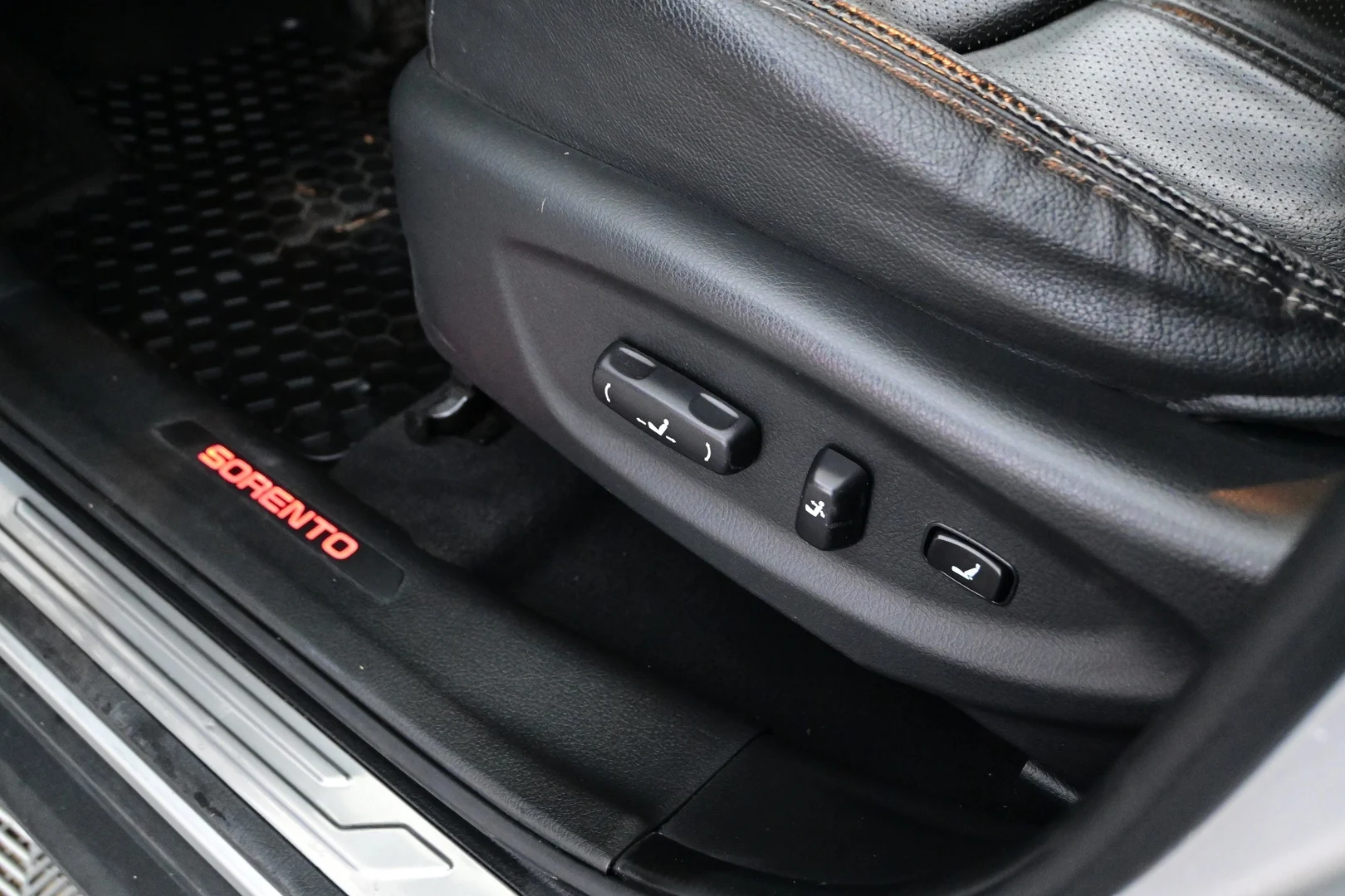 Car Image - 3Z1PAtc8ALh3OSMVBbivsI