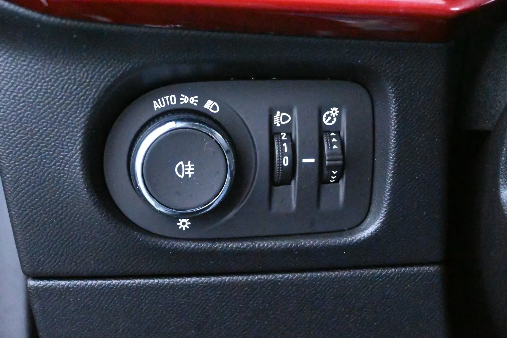 Car Image - 5YwwjrCzMmh9z3y3tuwRZ