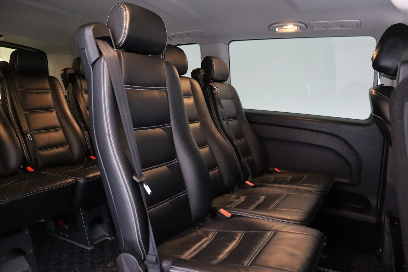 Car Image - 2uhNCk52fIhsl7pYWILBBD