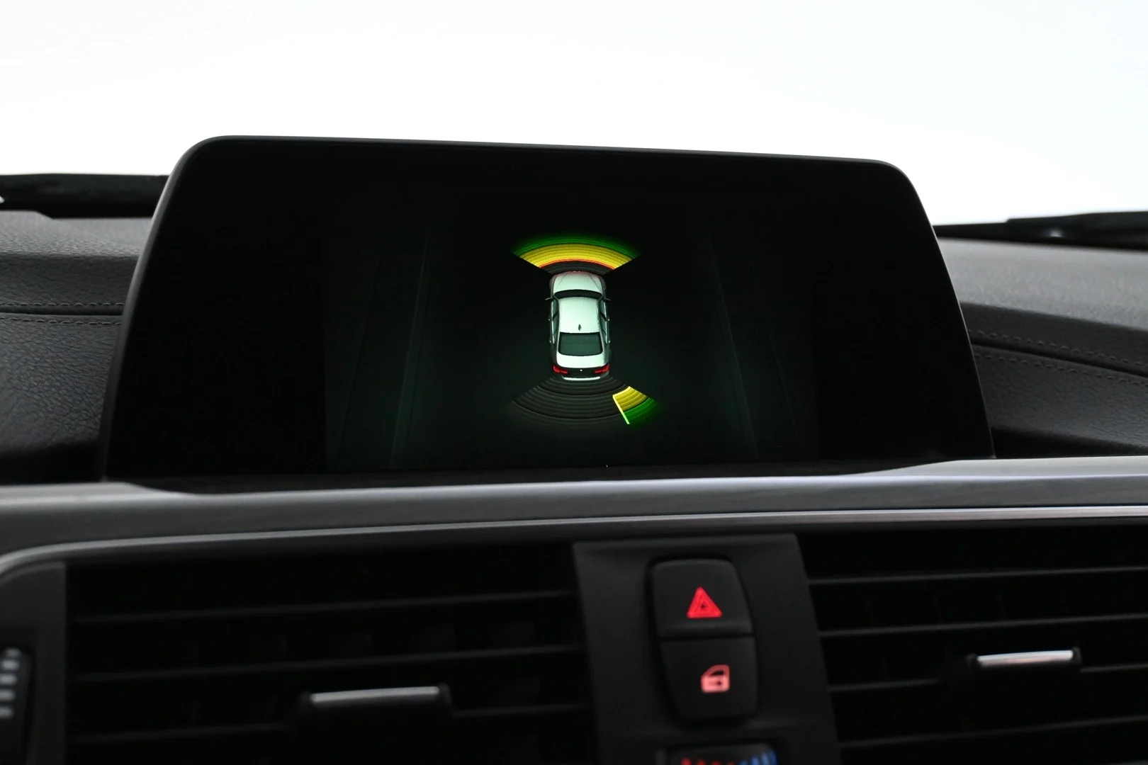 Car Image - 1Hh4QJrGmNWHUKO8SHXXWT