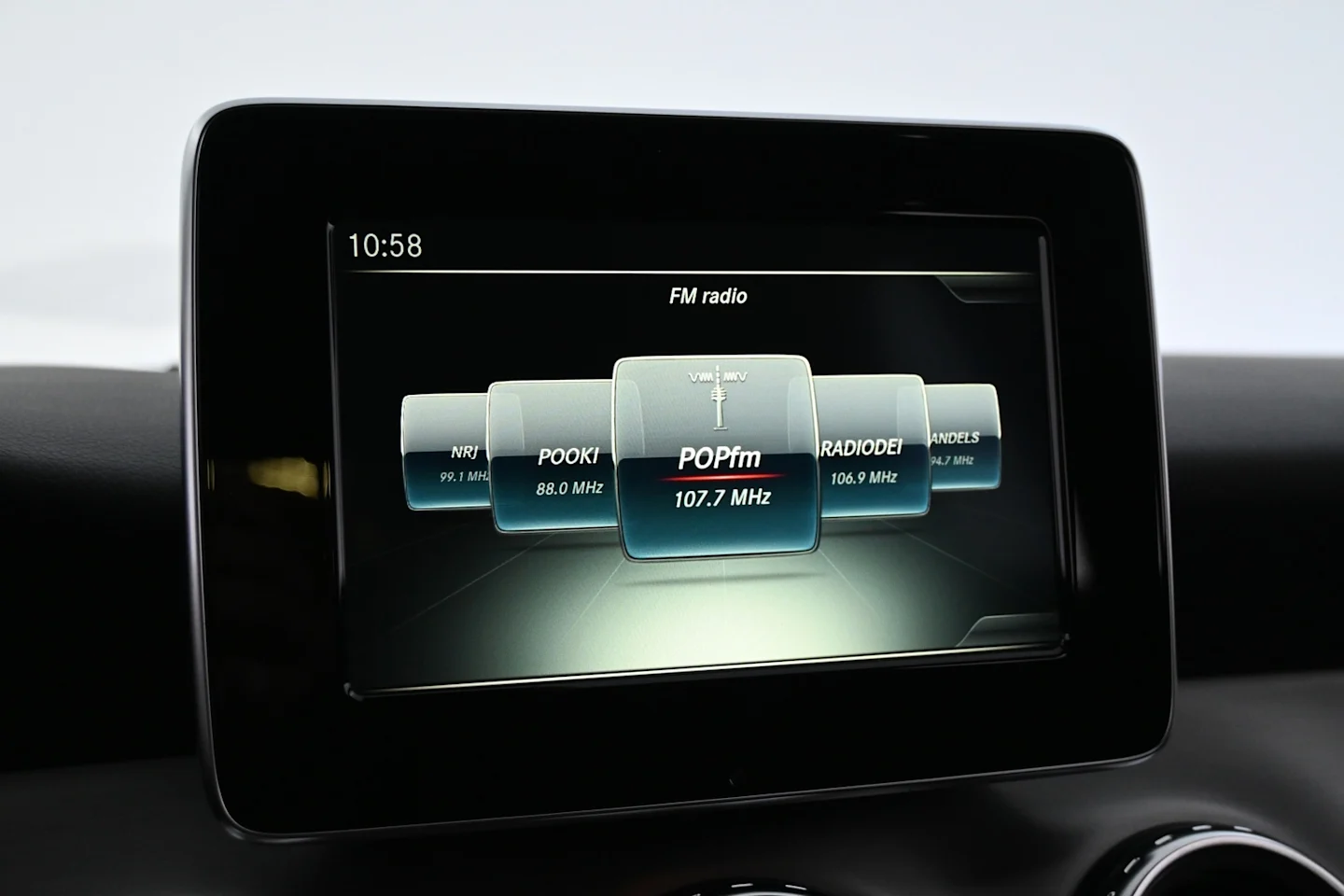 Car Image - 2uBU0KIcKFXFwSIt7KT4S6