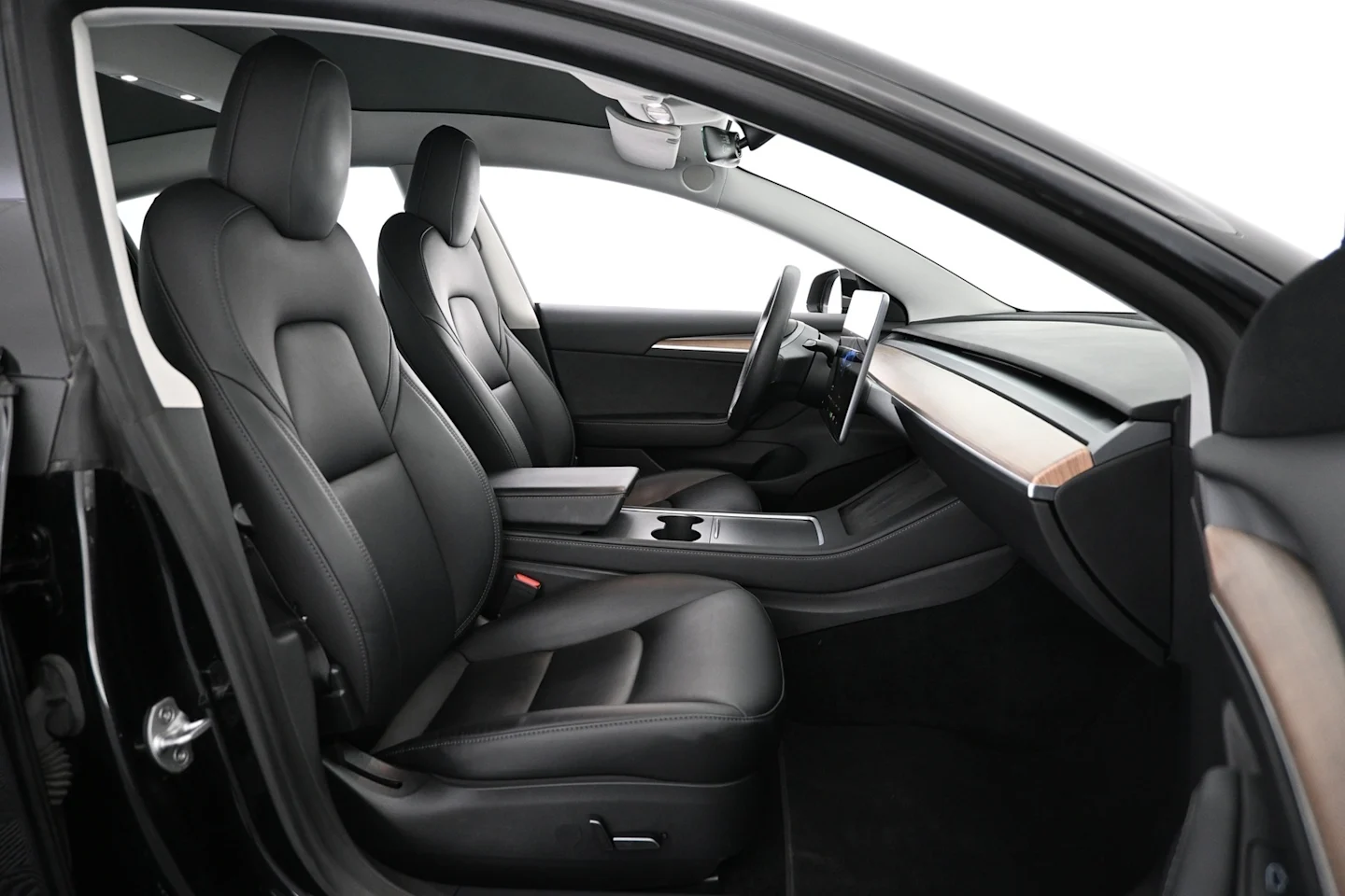 Car Image - 1Zj0zwT8f1VKLlf0wgKxS0