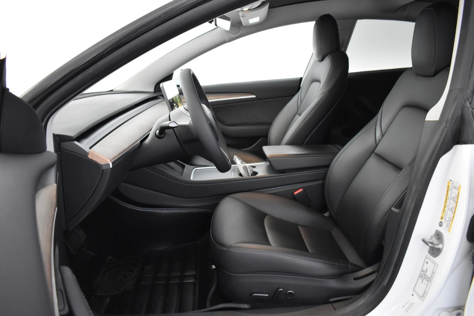 Car Image - 6FFhHSCU7DDUEzv8pcMfkY