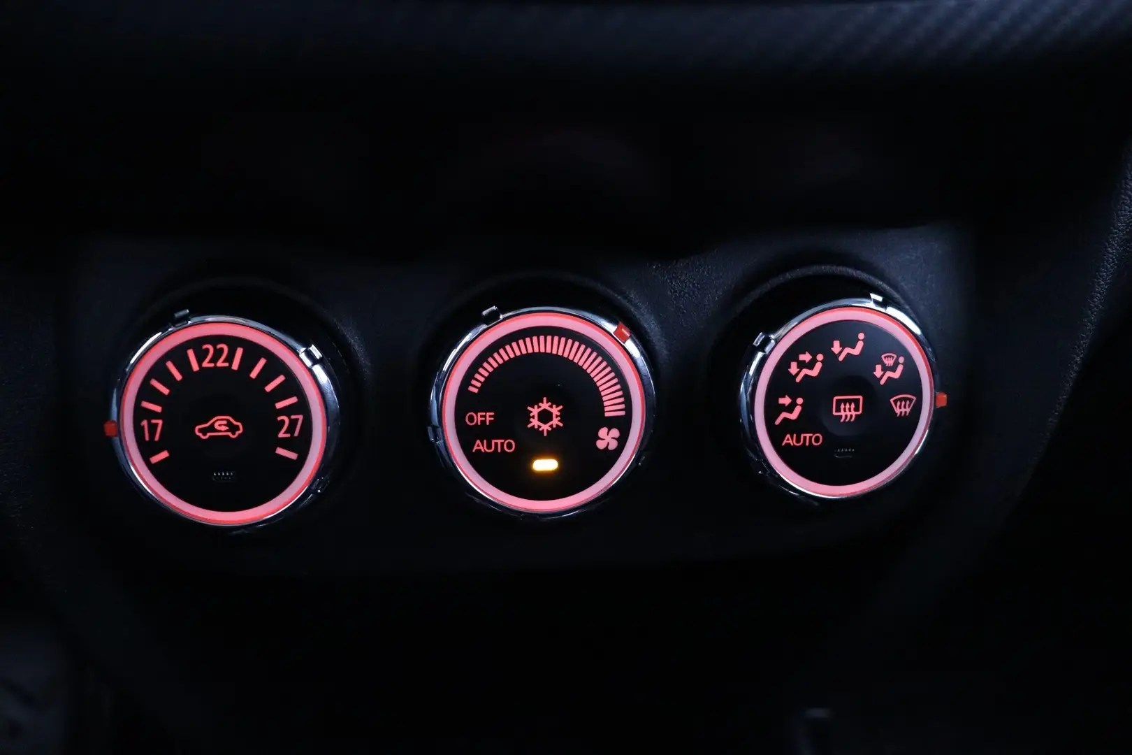 Car Image - G0R6qDSGzxASsr1DjJQzF