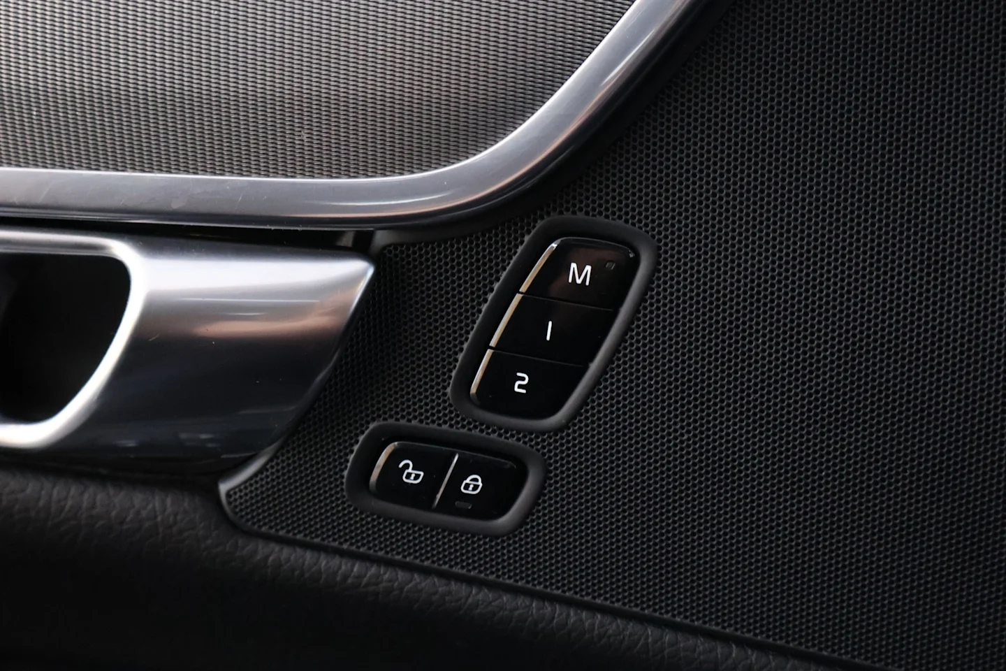 Car Image - 73Q5M2wTCcbRbEvpNTaK4W