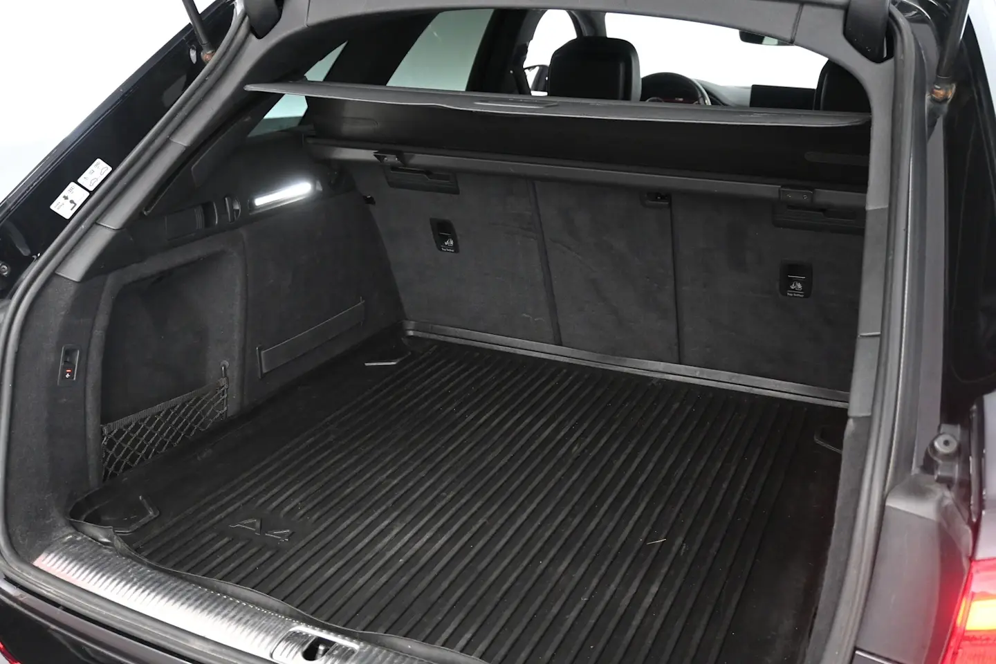 Car Image - 4Iyh0N4bR0xnA8UtFq0z0t