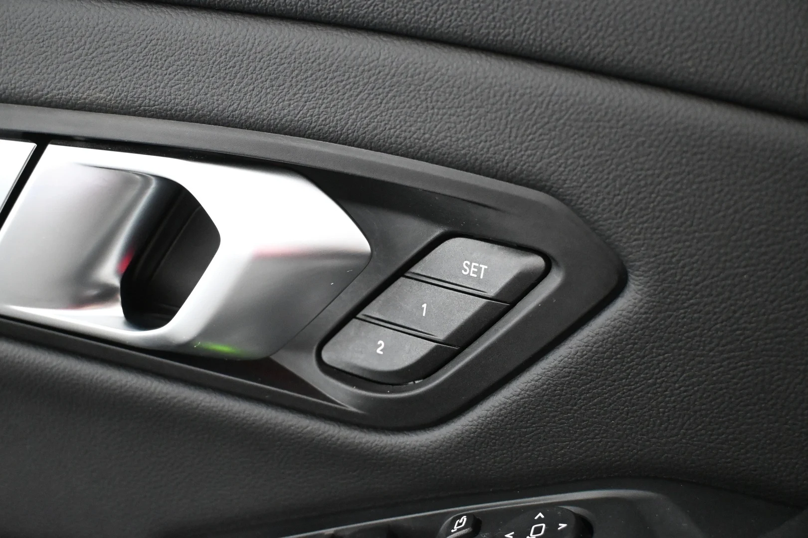Car Image - 2nvYEjwoP3b3gwTgLPkAnF