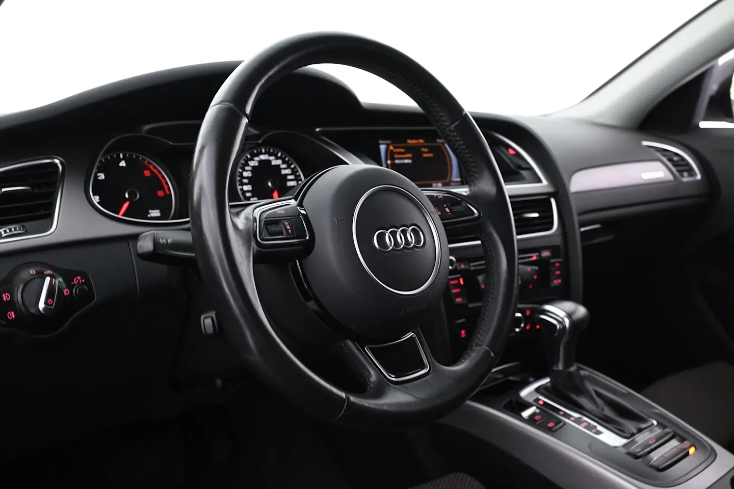 Car Image - 4du8Q3XbghQKaUuiHHjuoT