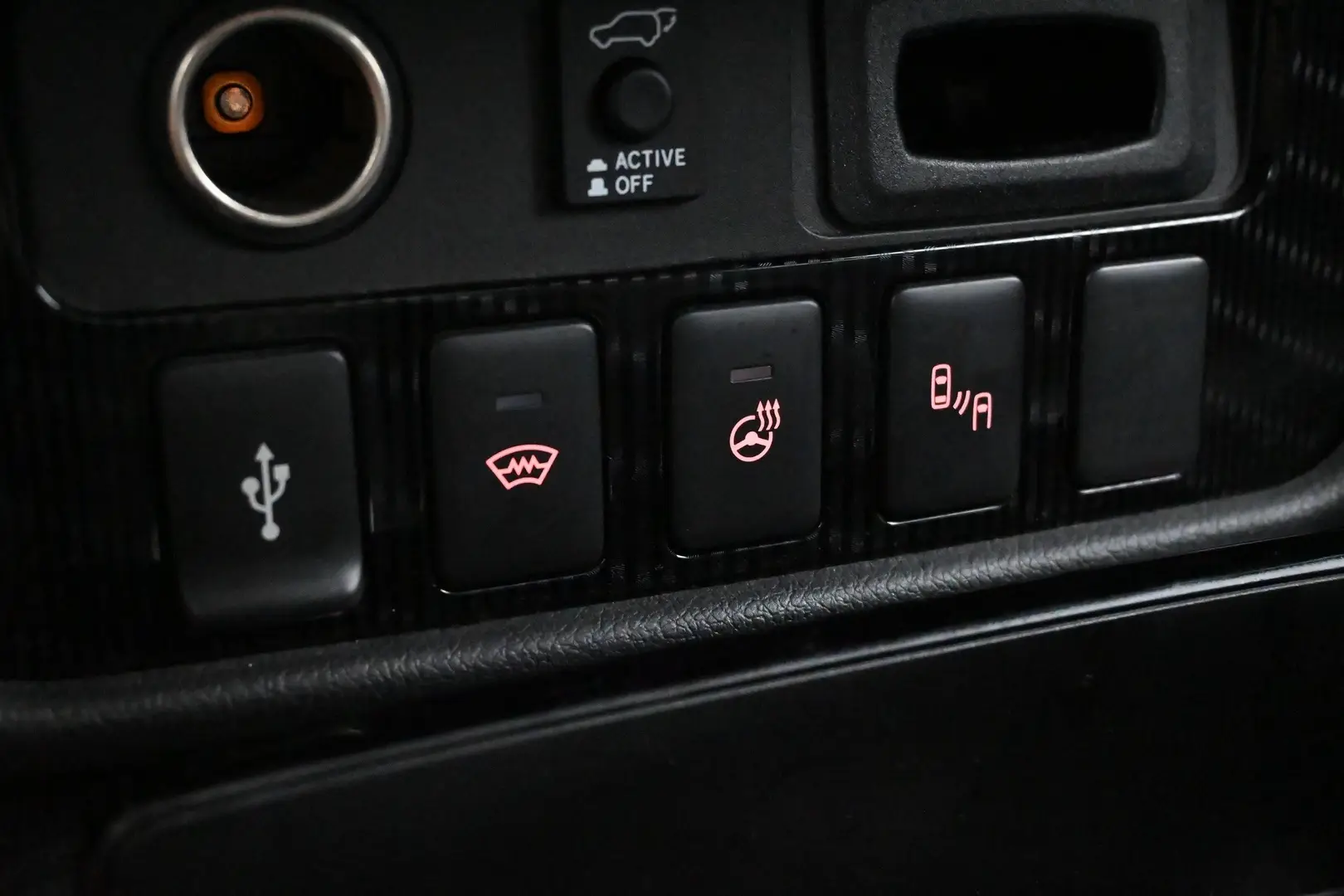 Car Image - 2SAMVje4uvCIewS8bVksO4