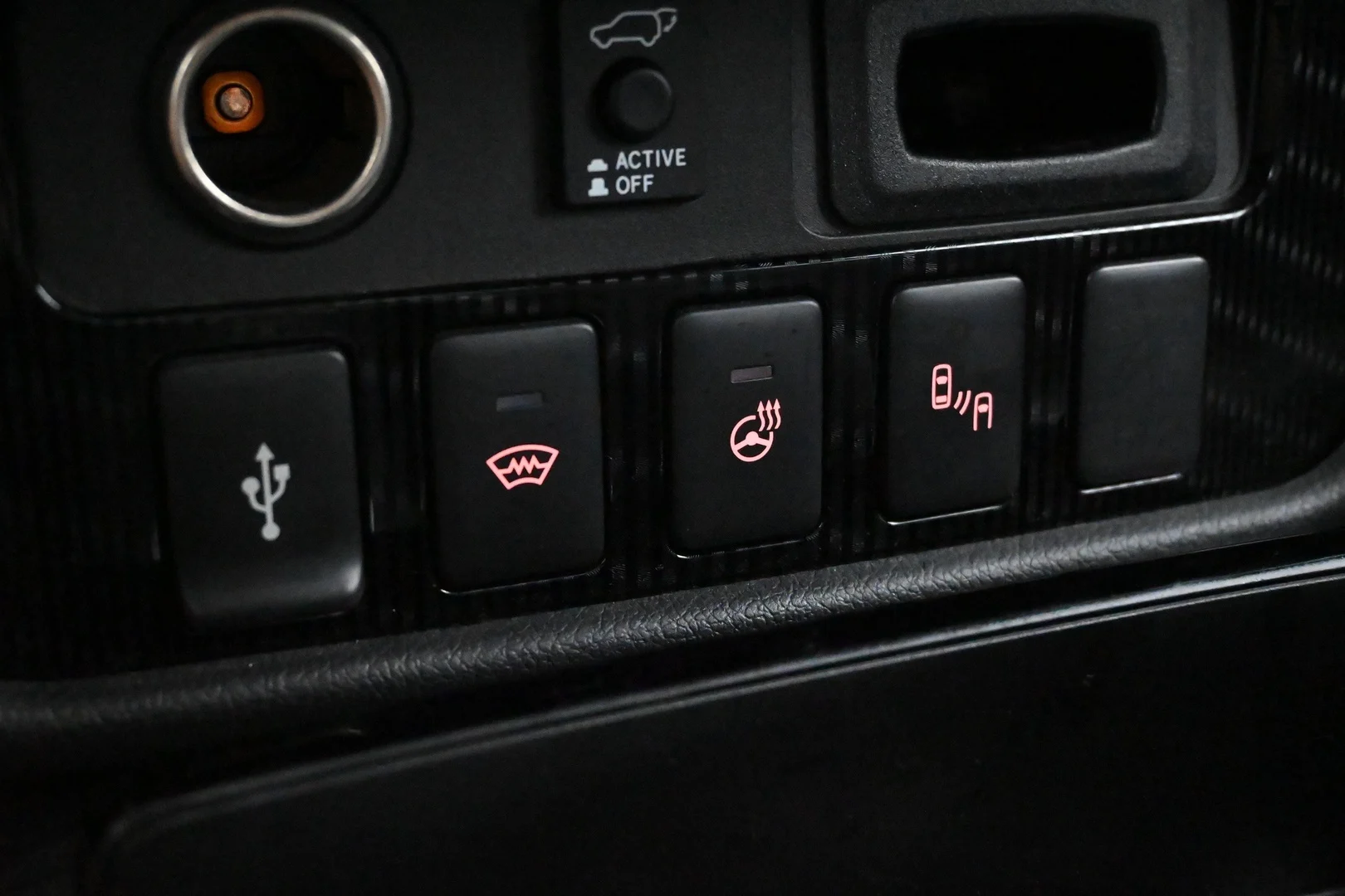 Car Image - 2SAMVje4uvCIewS8bVksO4