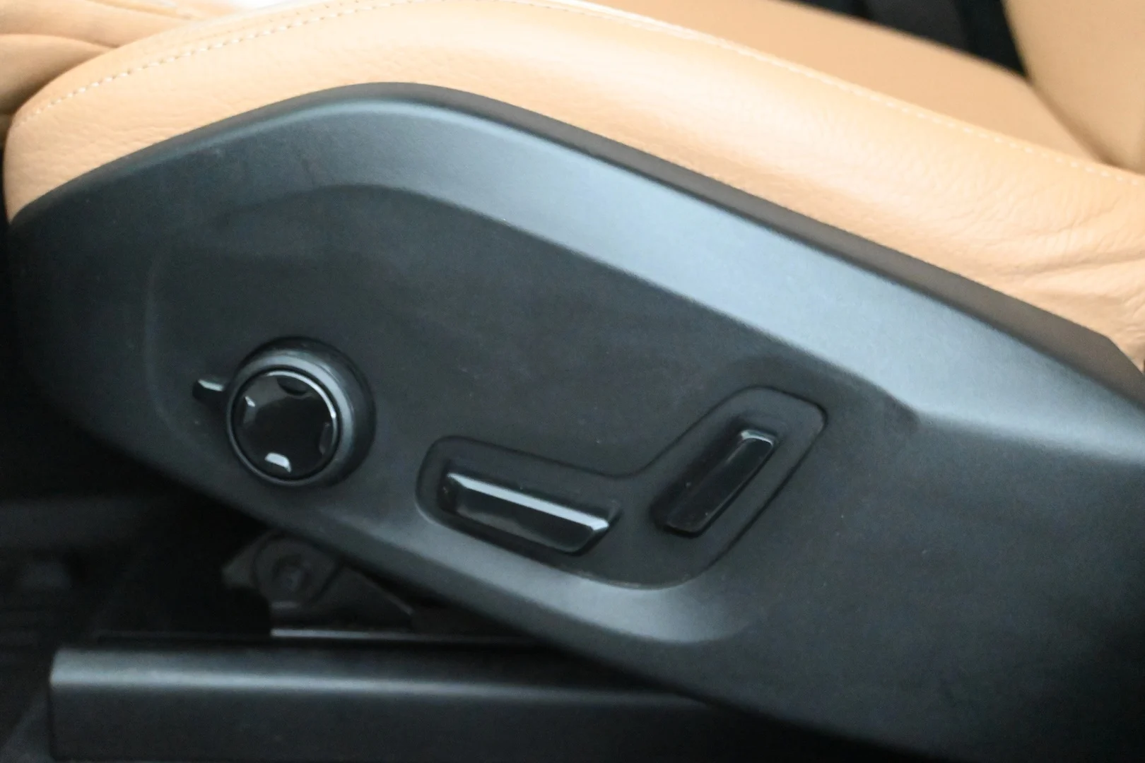 Car Image - 1svQu5MuNWvYniZsqEN7mJ