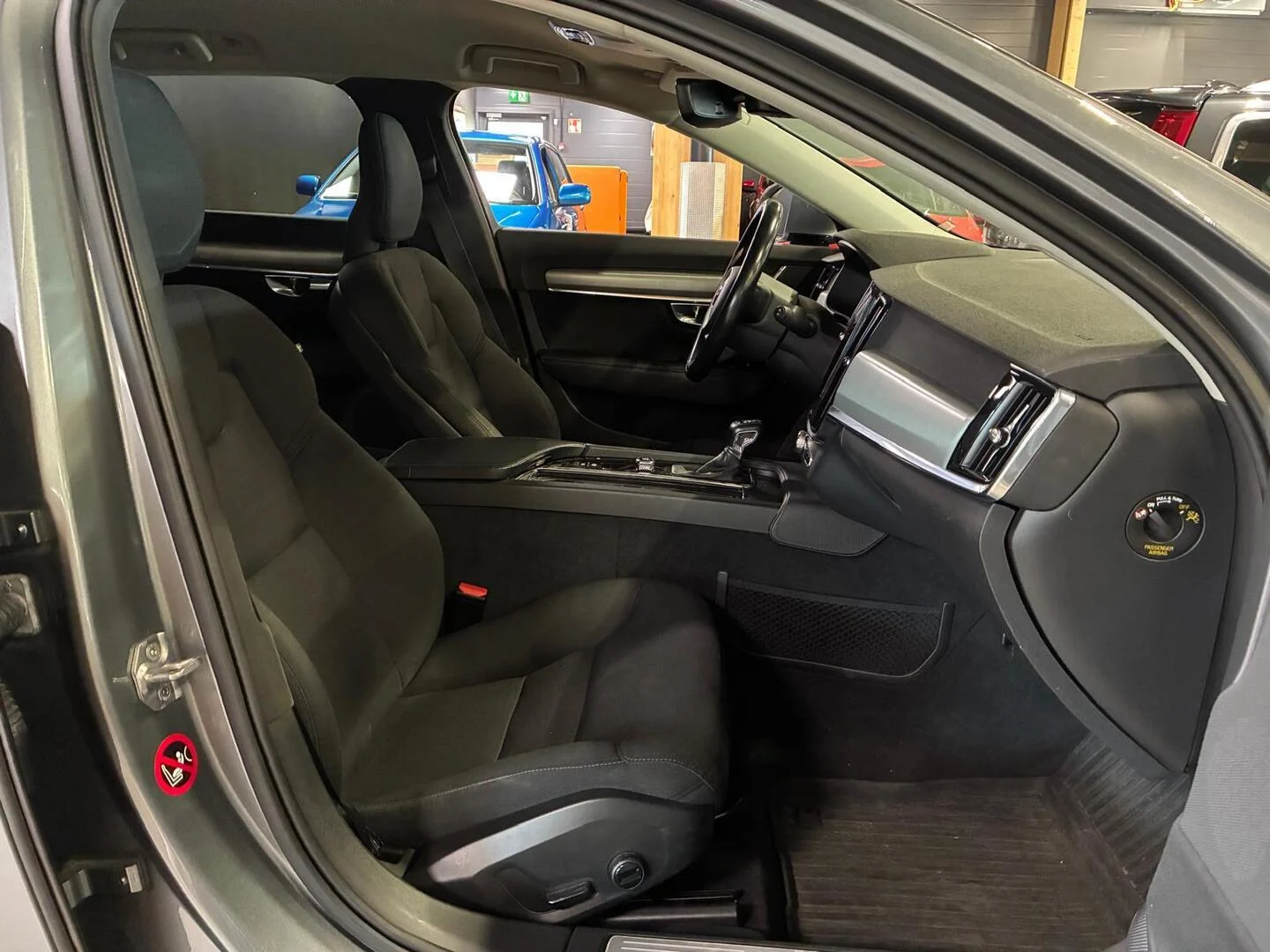 Car Image - 26YBH4zdUtGYWzi8HF6ETO