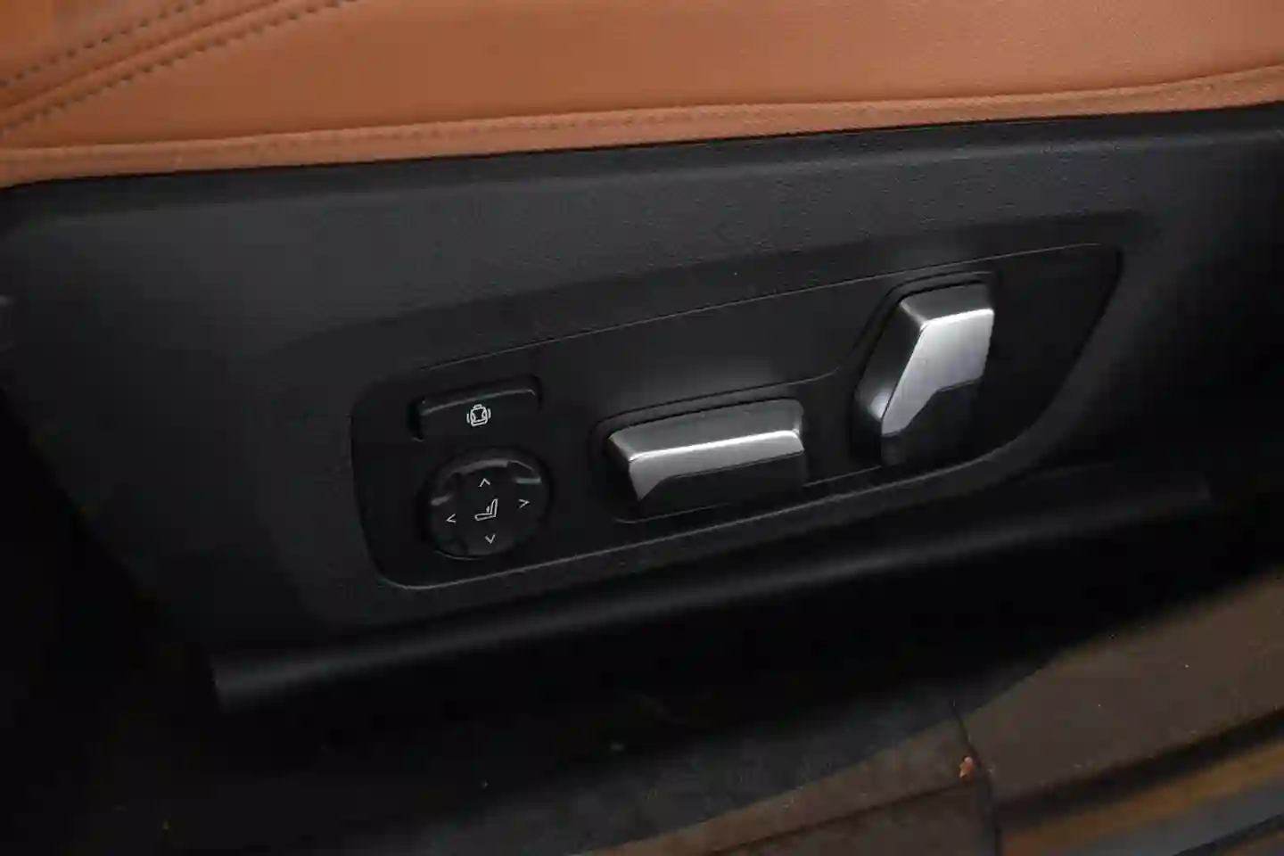 Car Image - 1eYyjaGRpJWvld7Z5r6qtY