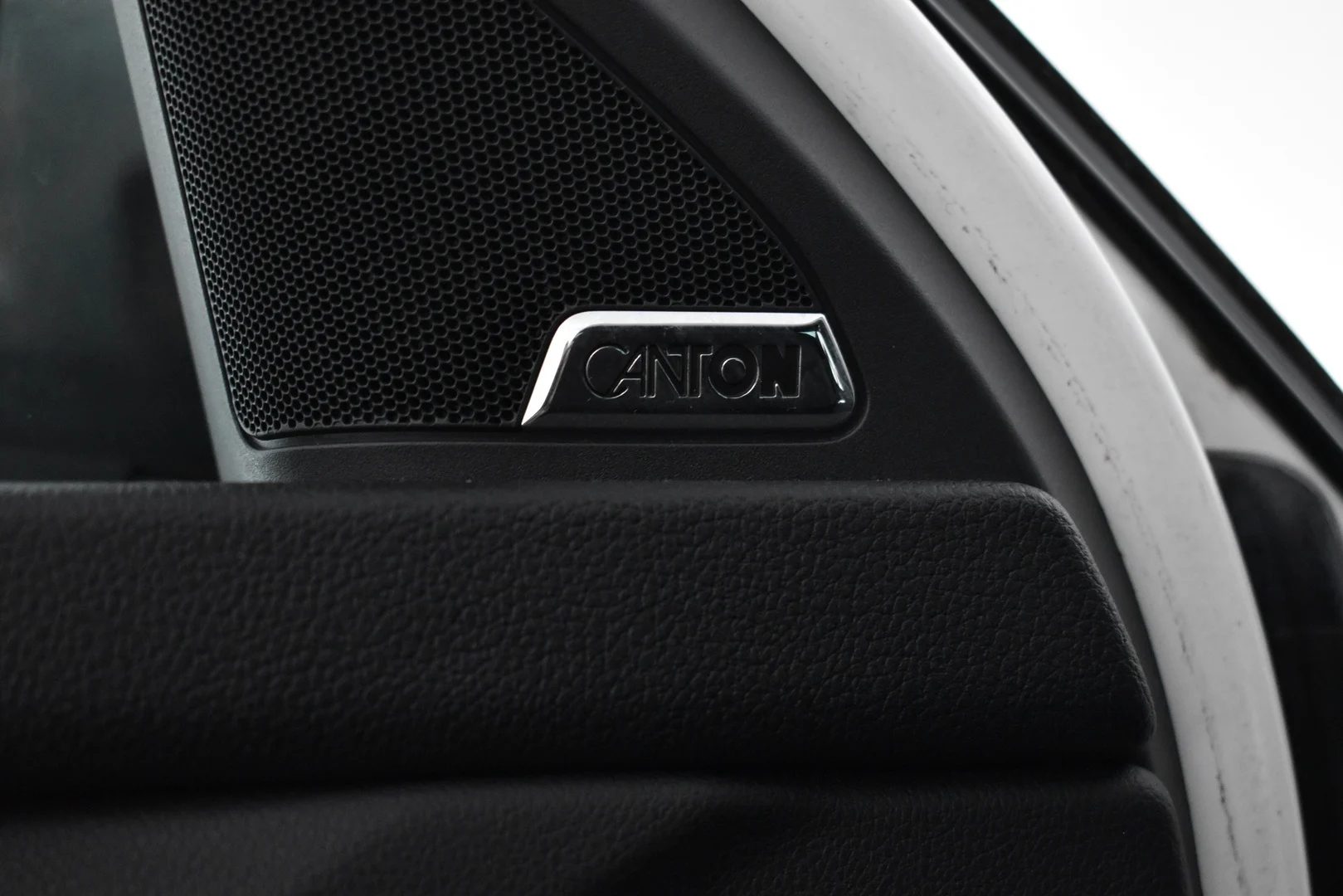 Car Image - 4llHYZdm17tVFqPMesOGnv