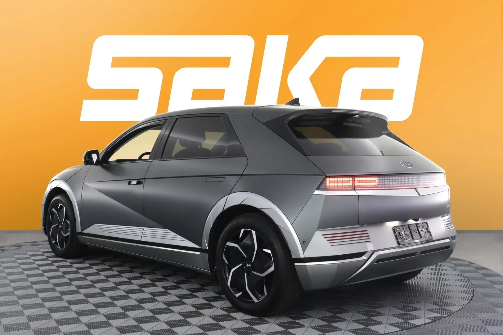 Car Image - 46uEWryf5h9j48cRdEV9U1