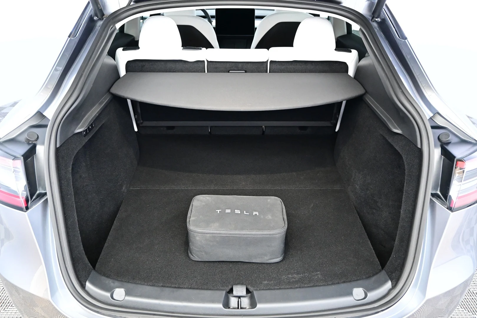 Car Image - cJK19QVybosn69r9jumE6