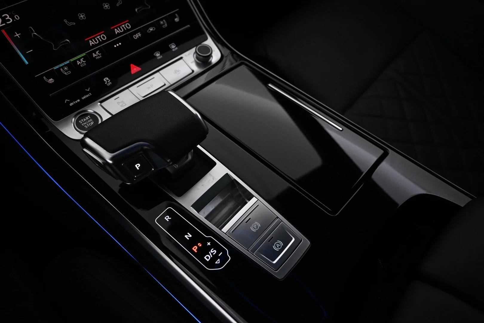 Car Image - 31UY3XJbAug99zOqRPtxsH