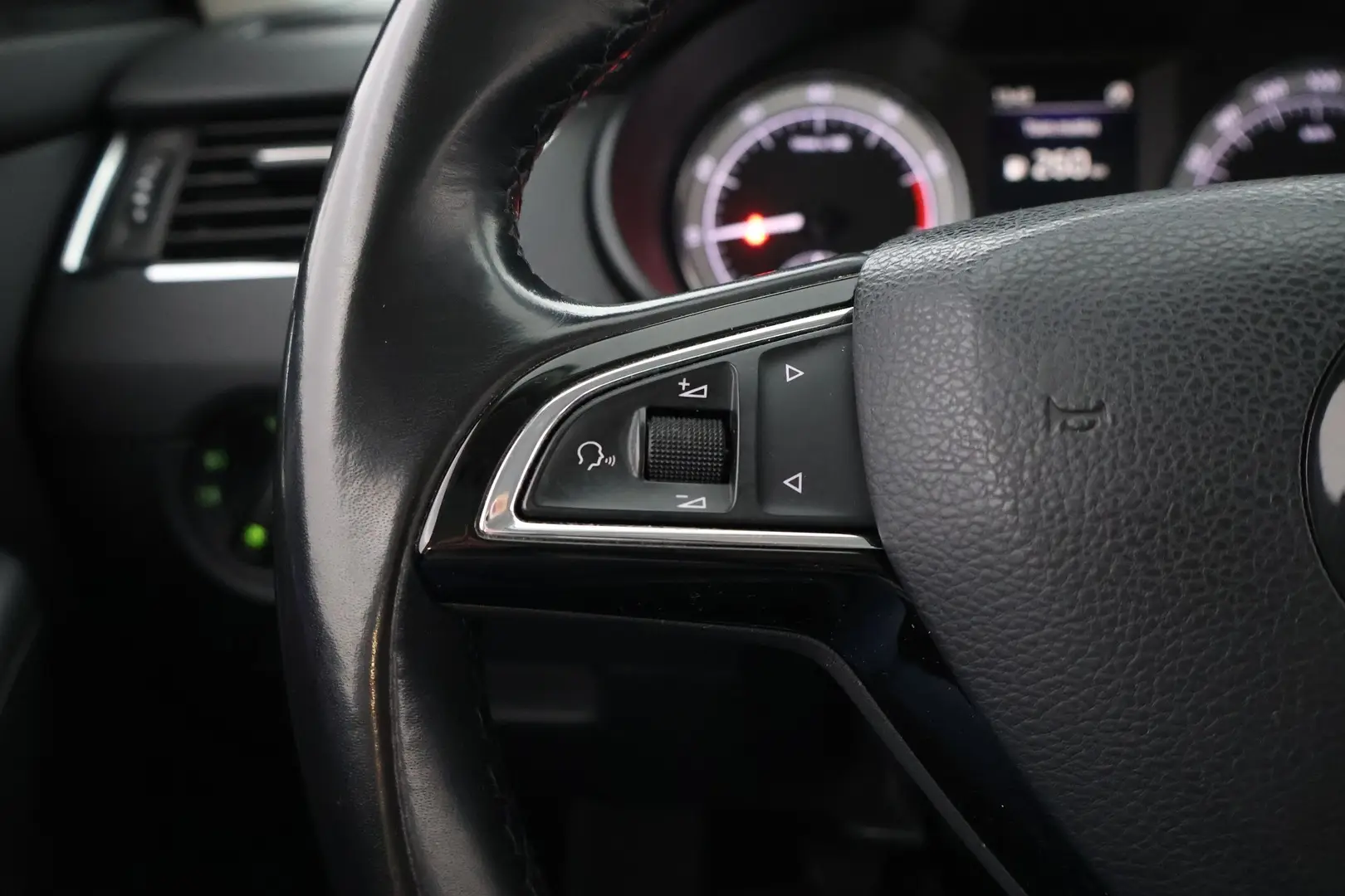 Car Image - 5mIcANjFRvkAQ6k2ychofB