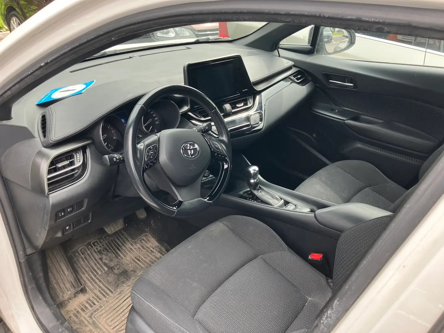 Car Image - yy8oYo9k7lrV8KhukqrxS
