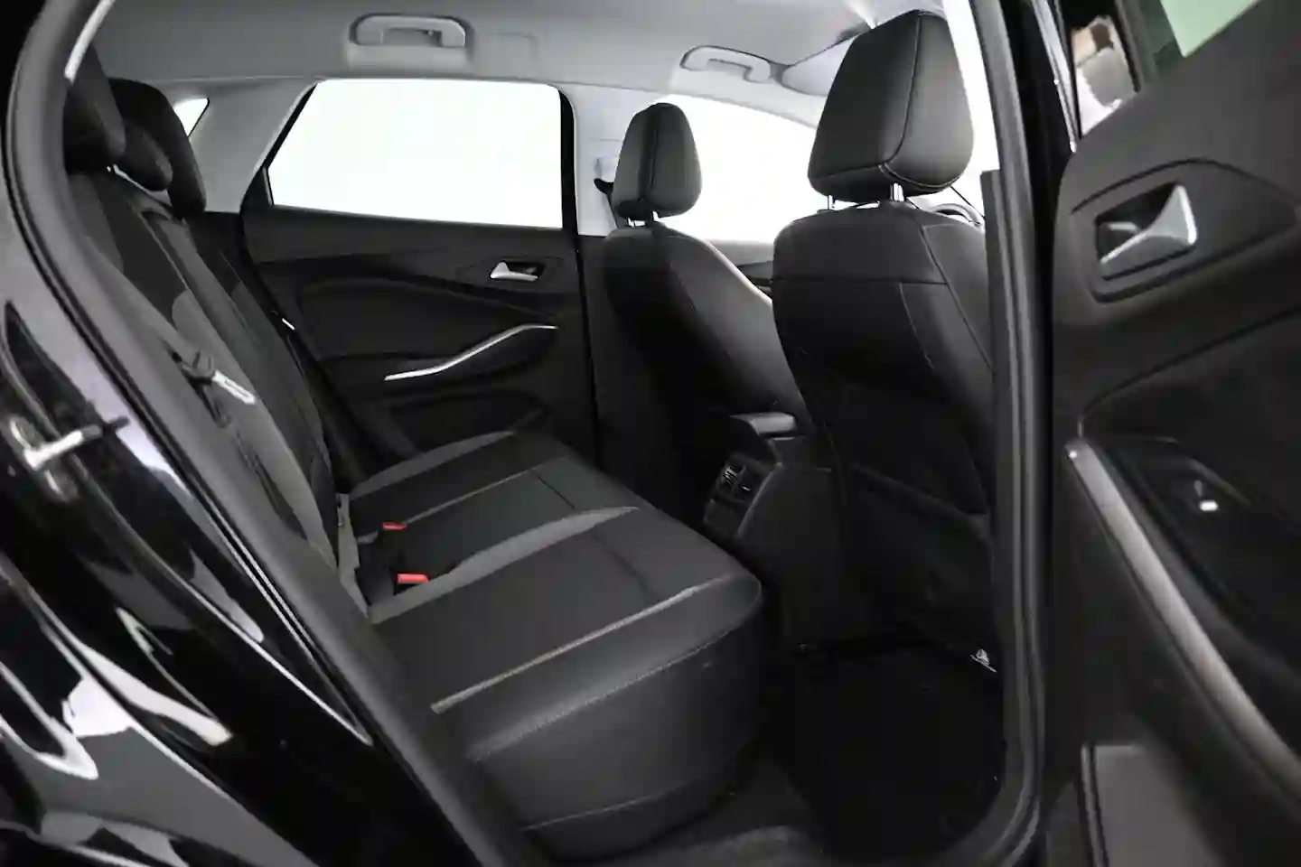 Car Image - 1SkgHUEdhTN6gOYiNodWLm