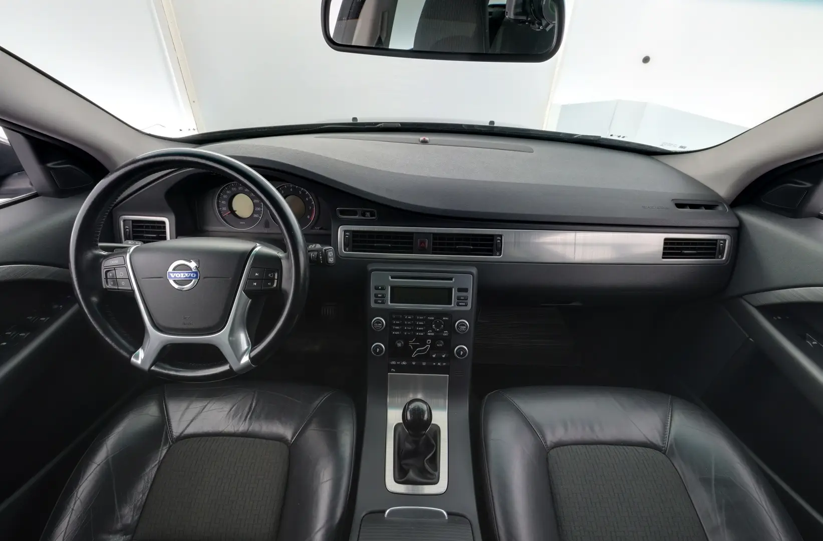 Car Image - 2wCJX7wyNSdFmlxQYAk2qL
