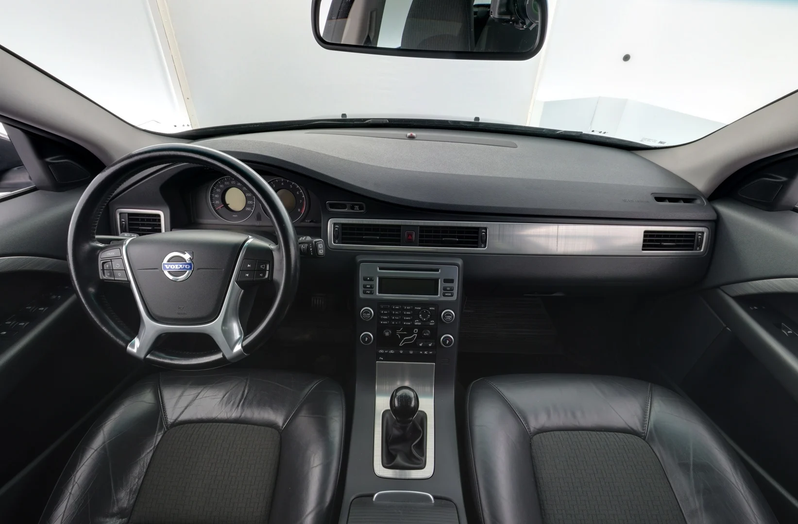 Car Image - 2wCJX7wyNSdFmlxQYAk2qL