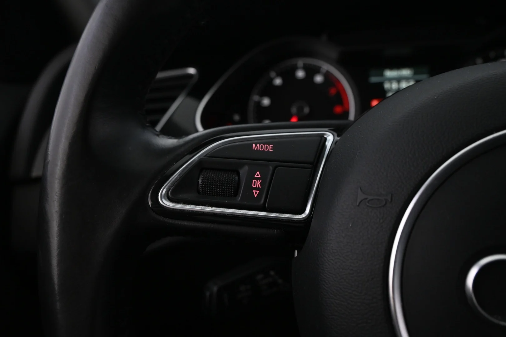 Car Image - 7sqYYRPhA4yKvGJCcc15Z8