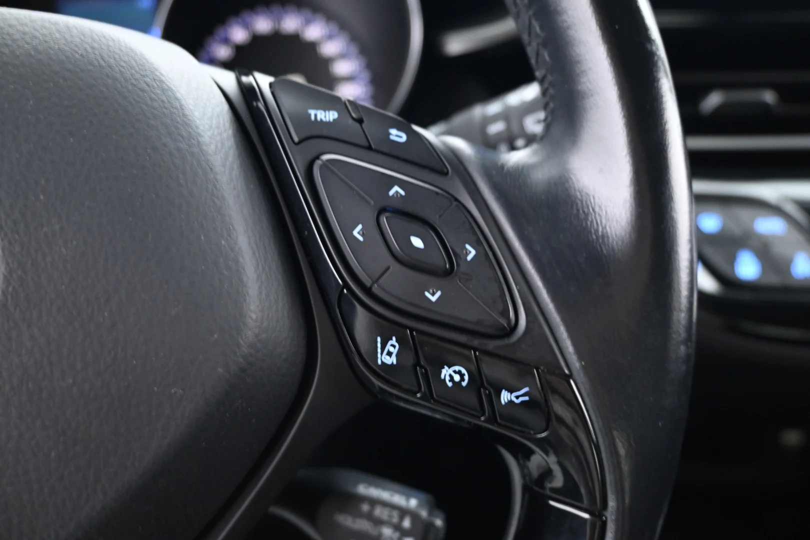 Car Image - T6xVQlhDrs1shUu7aFvrB