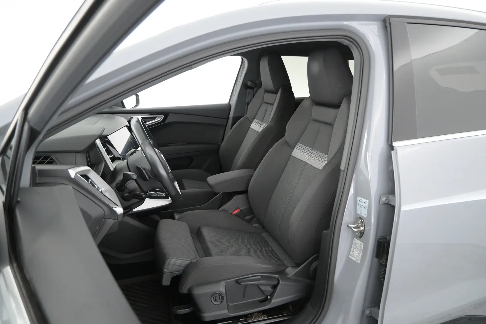 Car Image - 5OPfkUAeSJnpG5qcFNoyOm