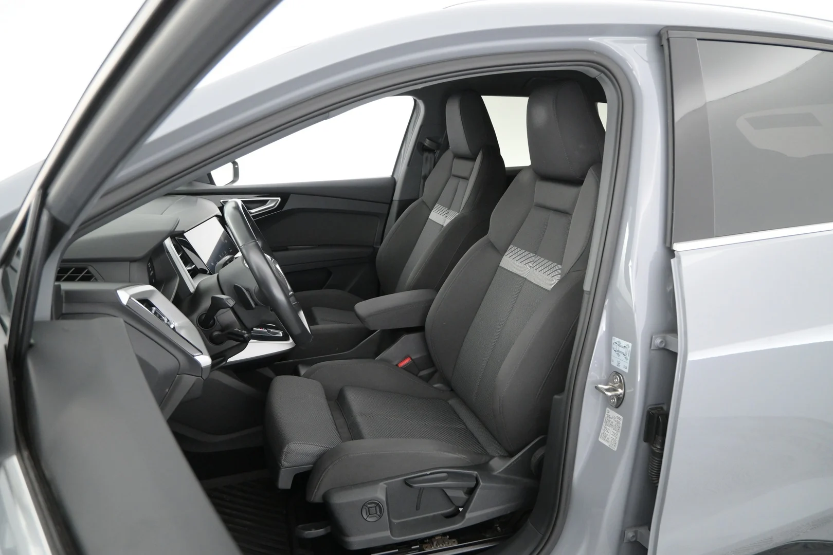 Car Image - 5OPfkUAeSJnpG5qcFNoyOm