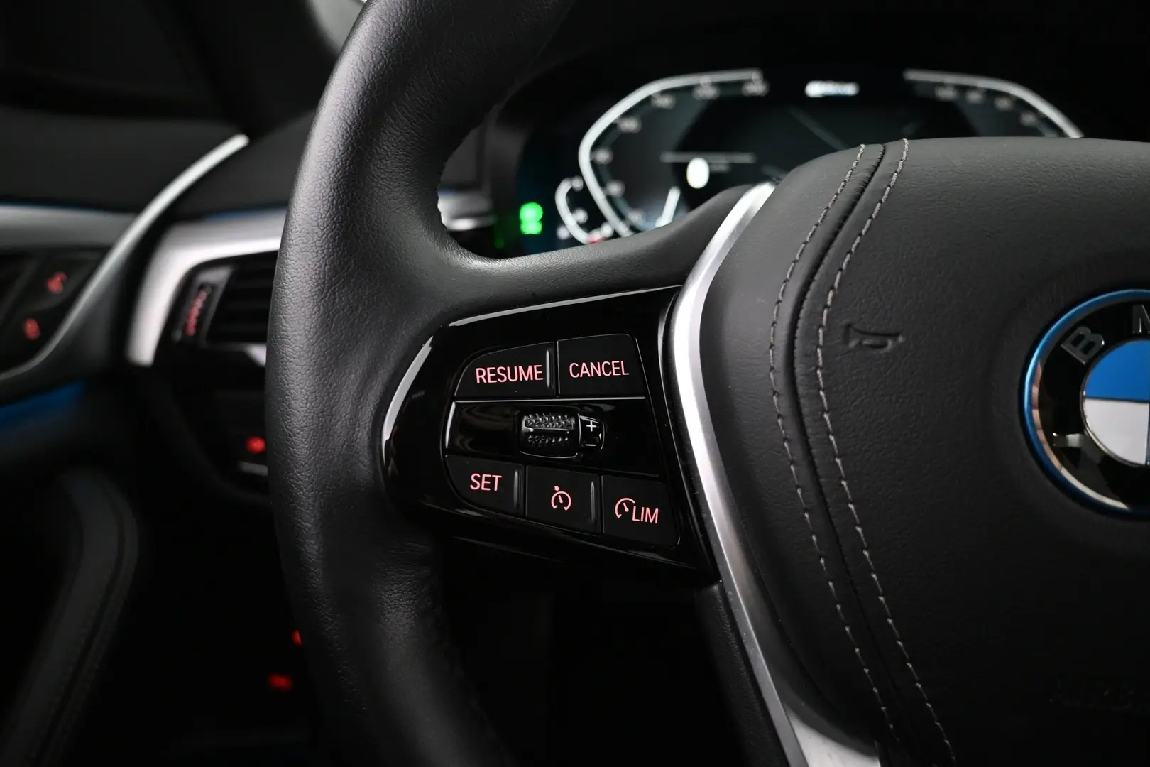 Car Image - 4CFbsftWQ6f1ESiVdTc7f