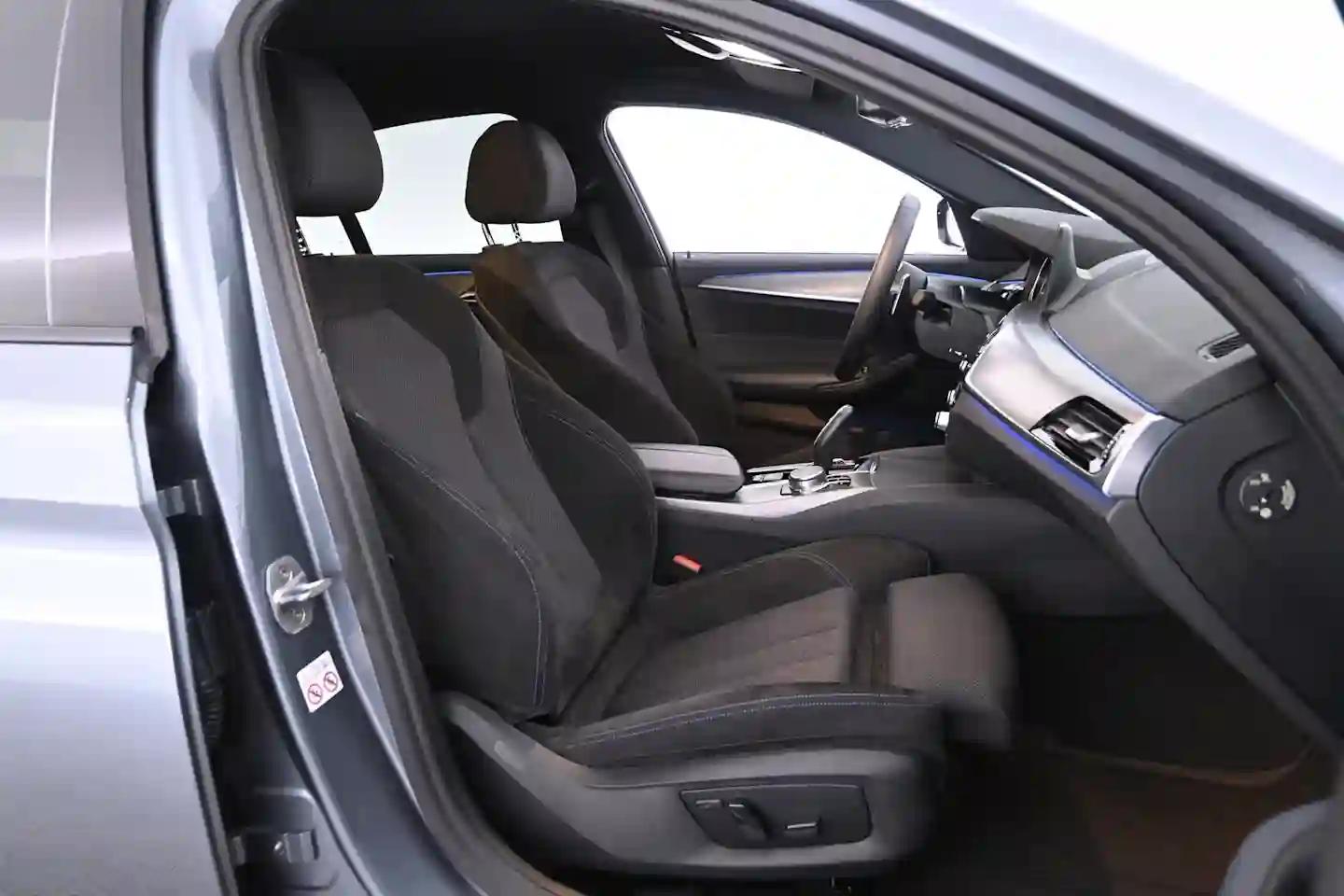 Car Image - 4oZVOgXCABymbNhKcO747j