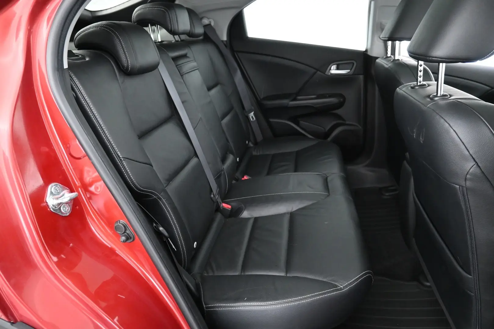 Car Image - 5QoW8PzXykiOzzhI3D5pmY