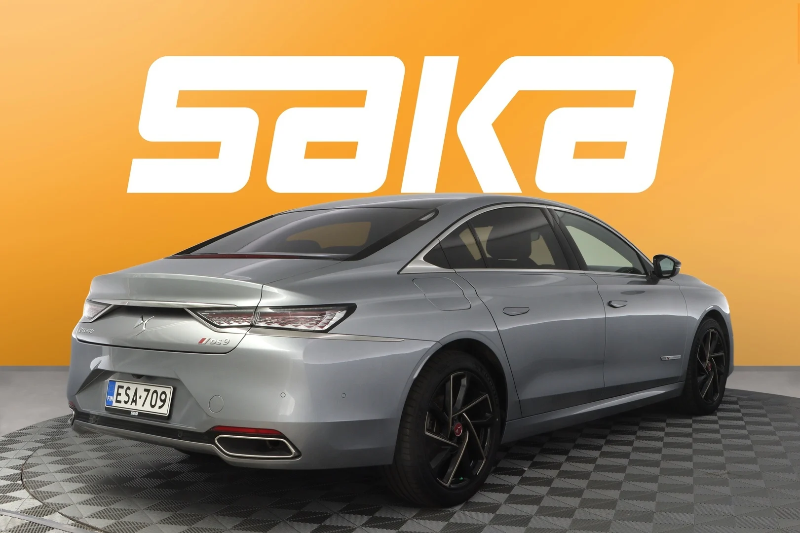 Car Image - zeiBkvwP8GbVz9XV9gsU1