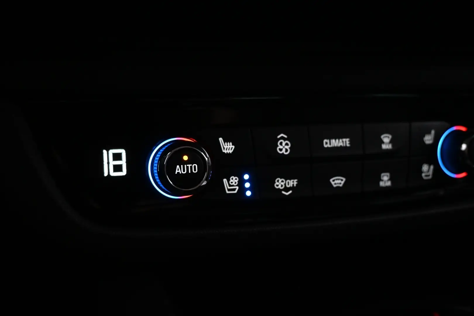 Car Image - 6MJZPX6hYf1m4eT5D9czAu