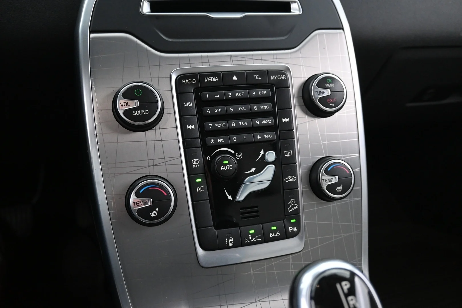 Car Image - 1GA5EvchezjhOGGxhpwfaB