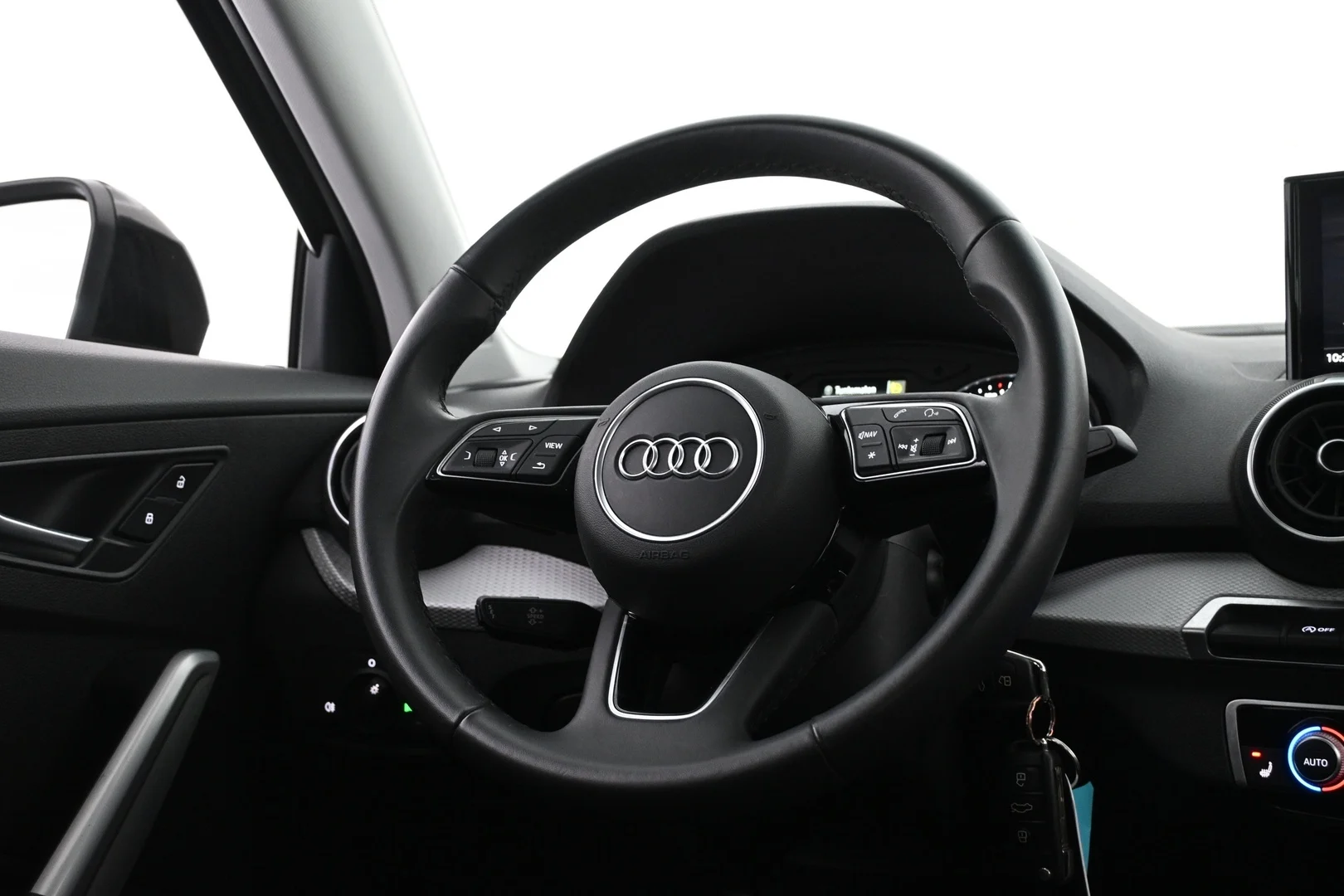 Car Image - 5QgoLNcioxKUQHyGHKXy4b