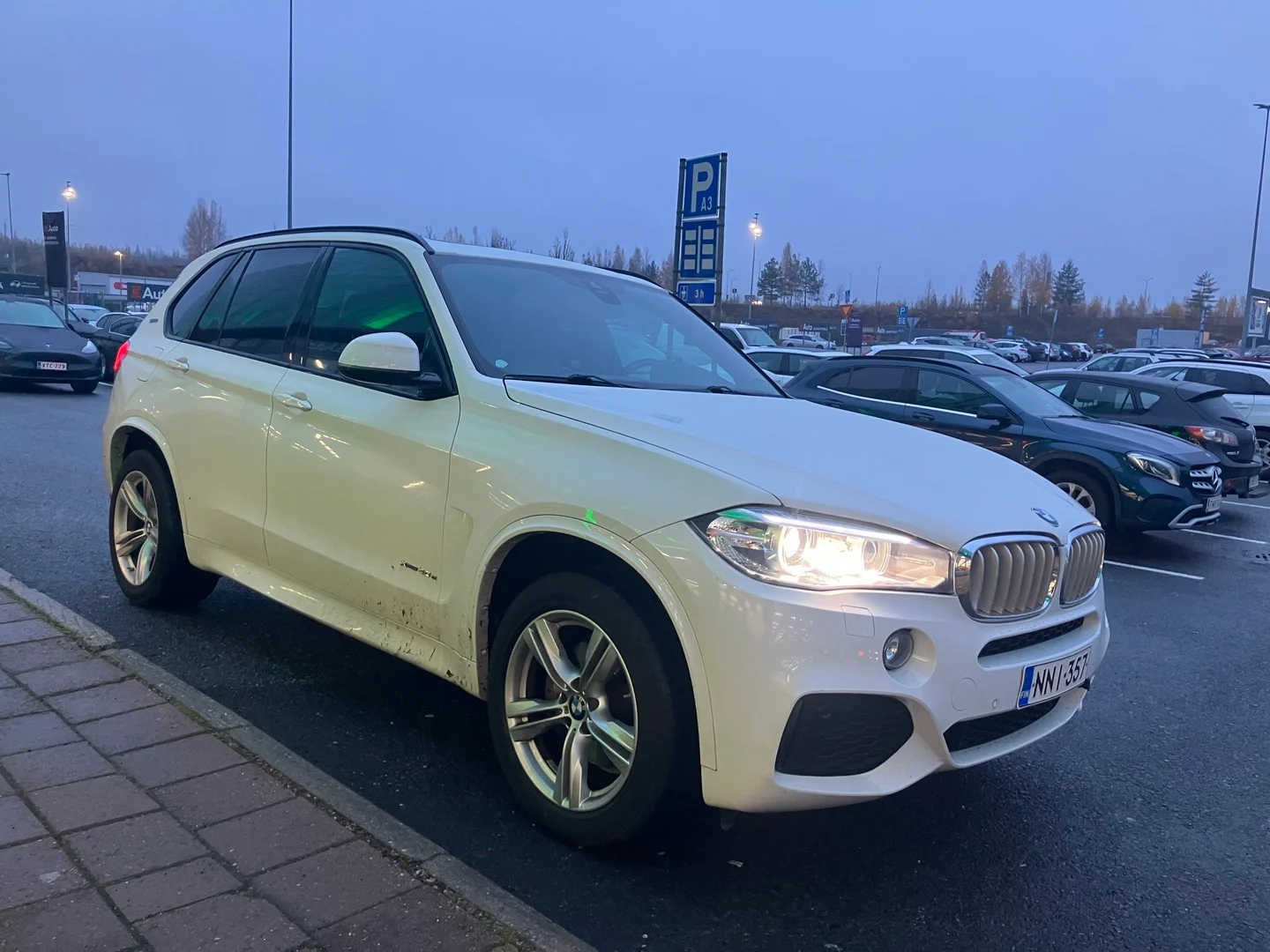 Car Image - 1gYFj6zxBgEtuzJAkS58X9