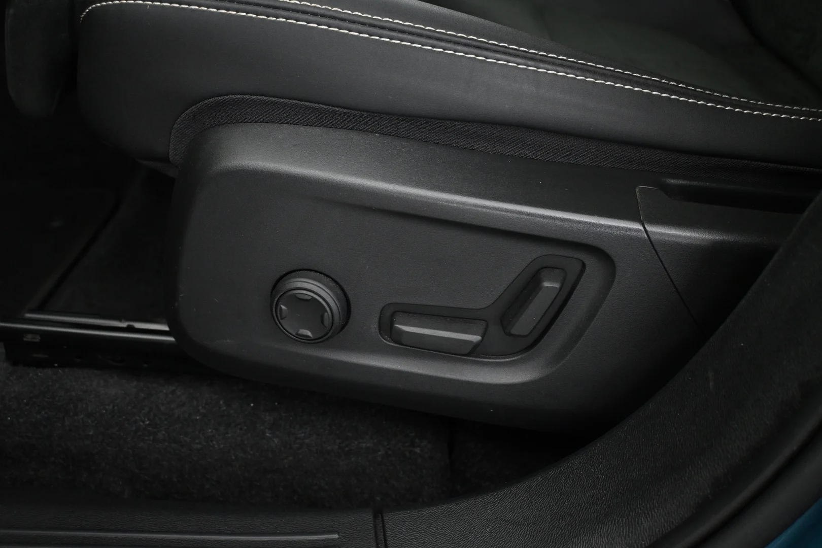 Car Image - 3RuyHySQ9lvMYydzELX1z2