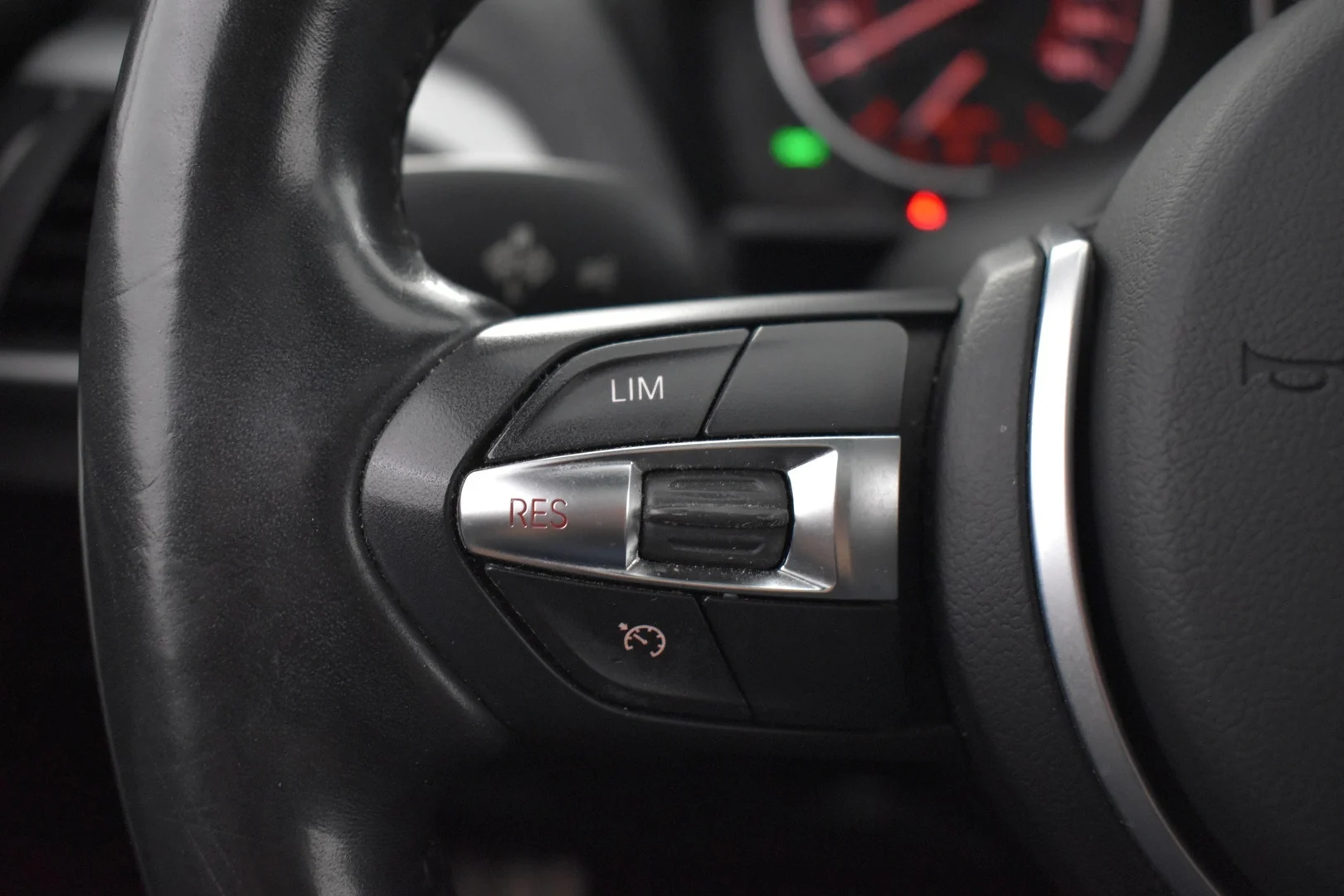 Car Image - 2317BbEbZl5hlPZ2otR4EF