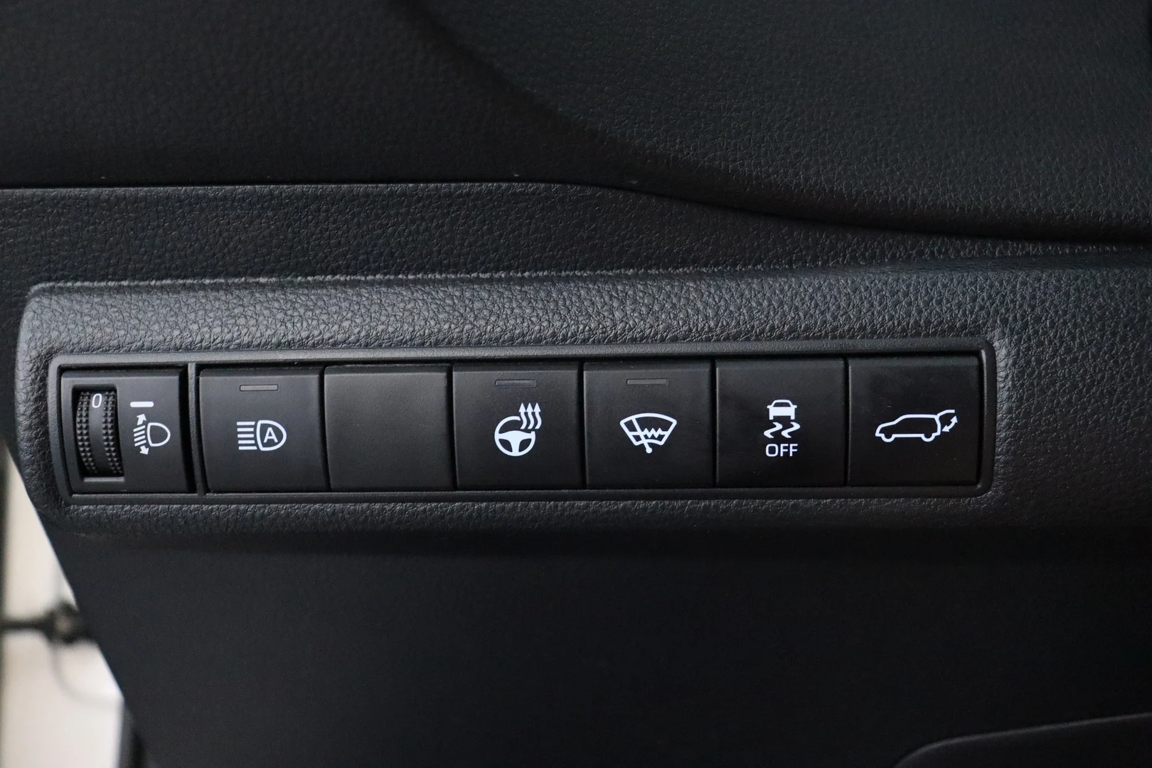 Car Image - 4753es3yaPcmvrDxjp2xCG