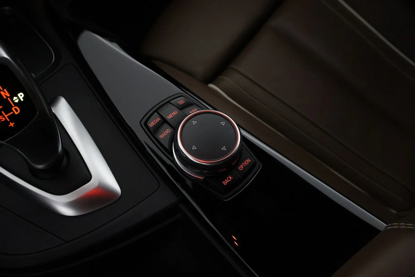 Car Image - 59qLzA8YBOyG13biONoMUB