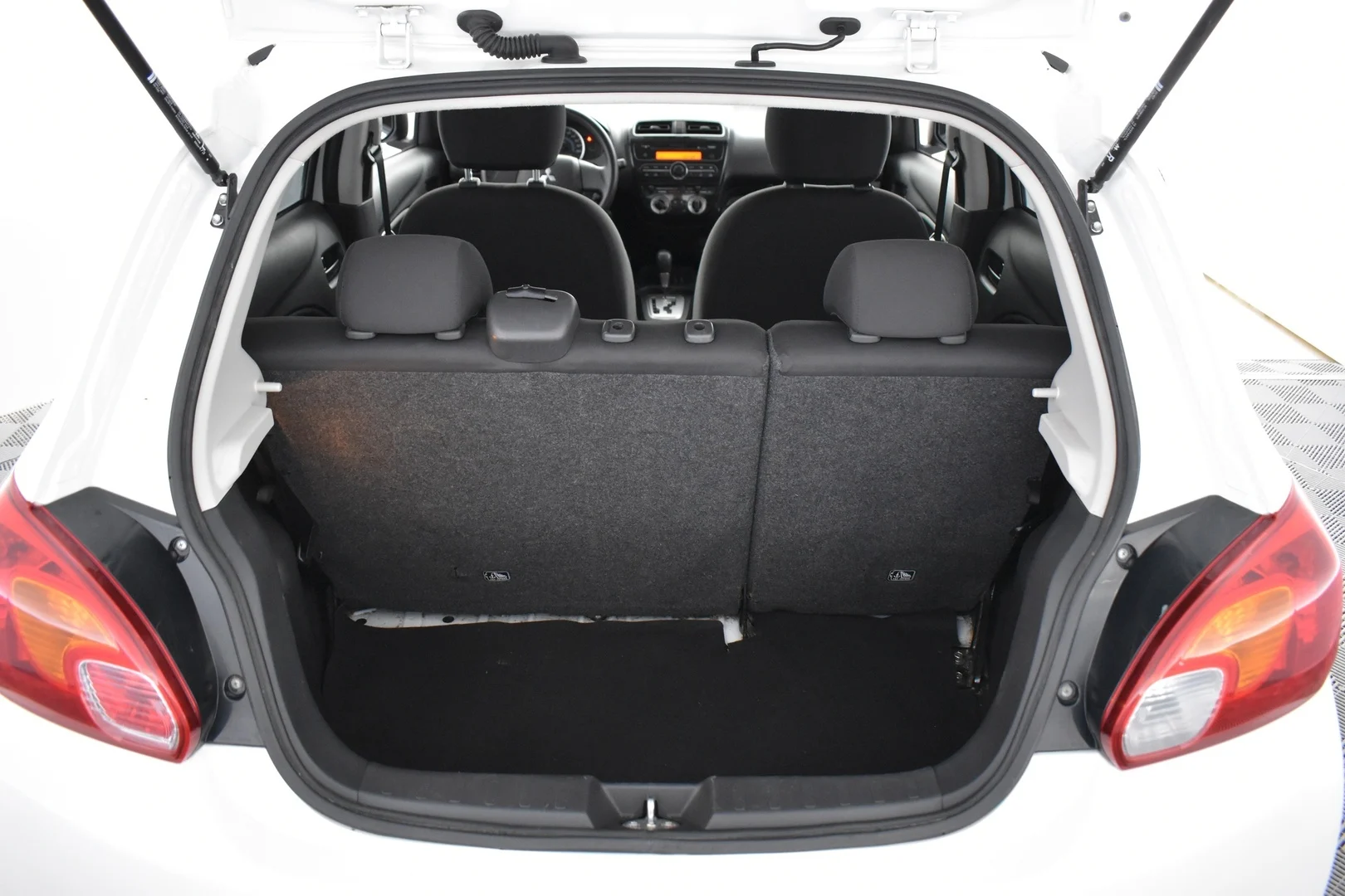 Car Image - 4xAUKKIc8uMFV3hhzbwHAE