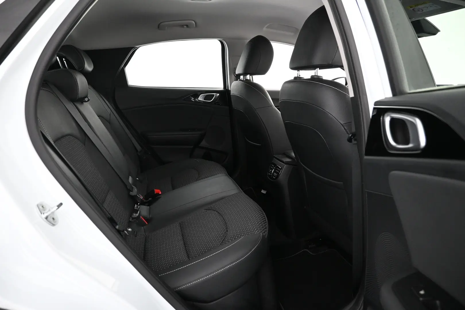 Car Image - 676MWXkaZsvQ5gc67kn1b7