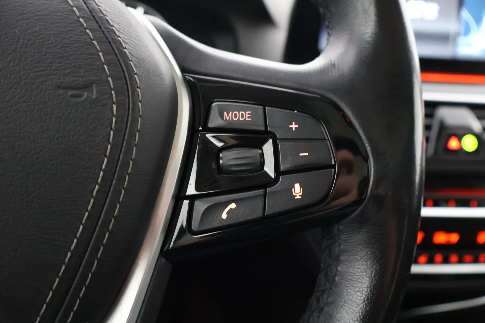 Car Image - 6tbKGmFcXYVzY8q3CuGAIF